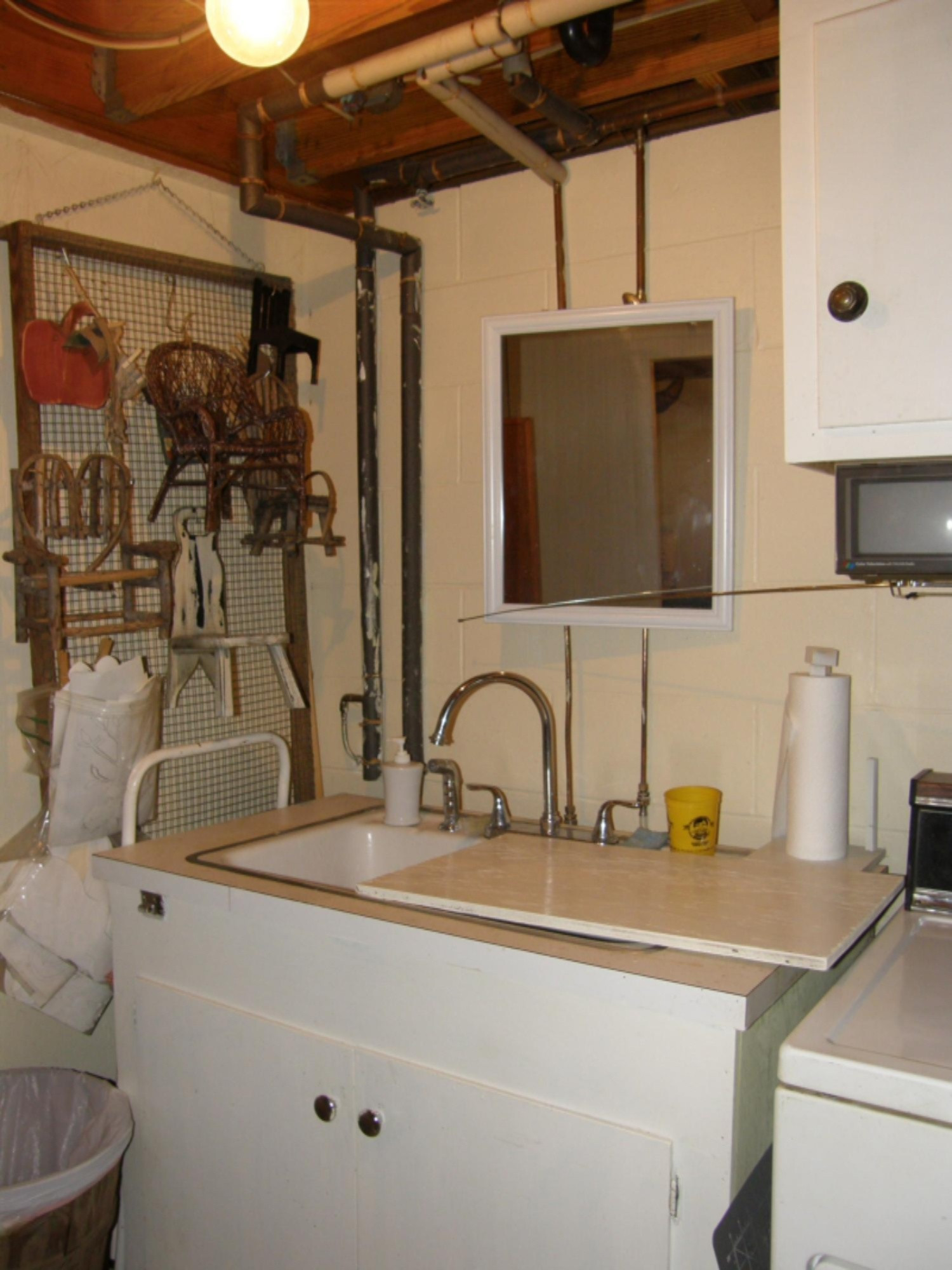 5927 South Pipestone Road Eau Claire, MI 49111 - Photo 46 of 49 5927_S_Pipestone_46_Laundry-2ndShower