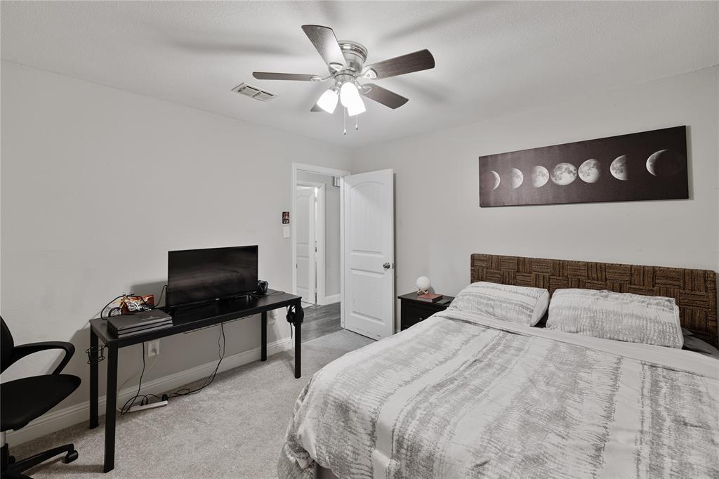 225 Timber Ridge Circle Burleson, TX 76028 - Photo 16 of 30