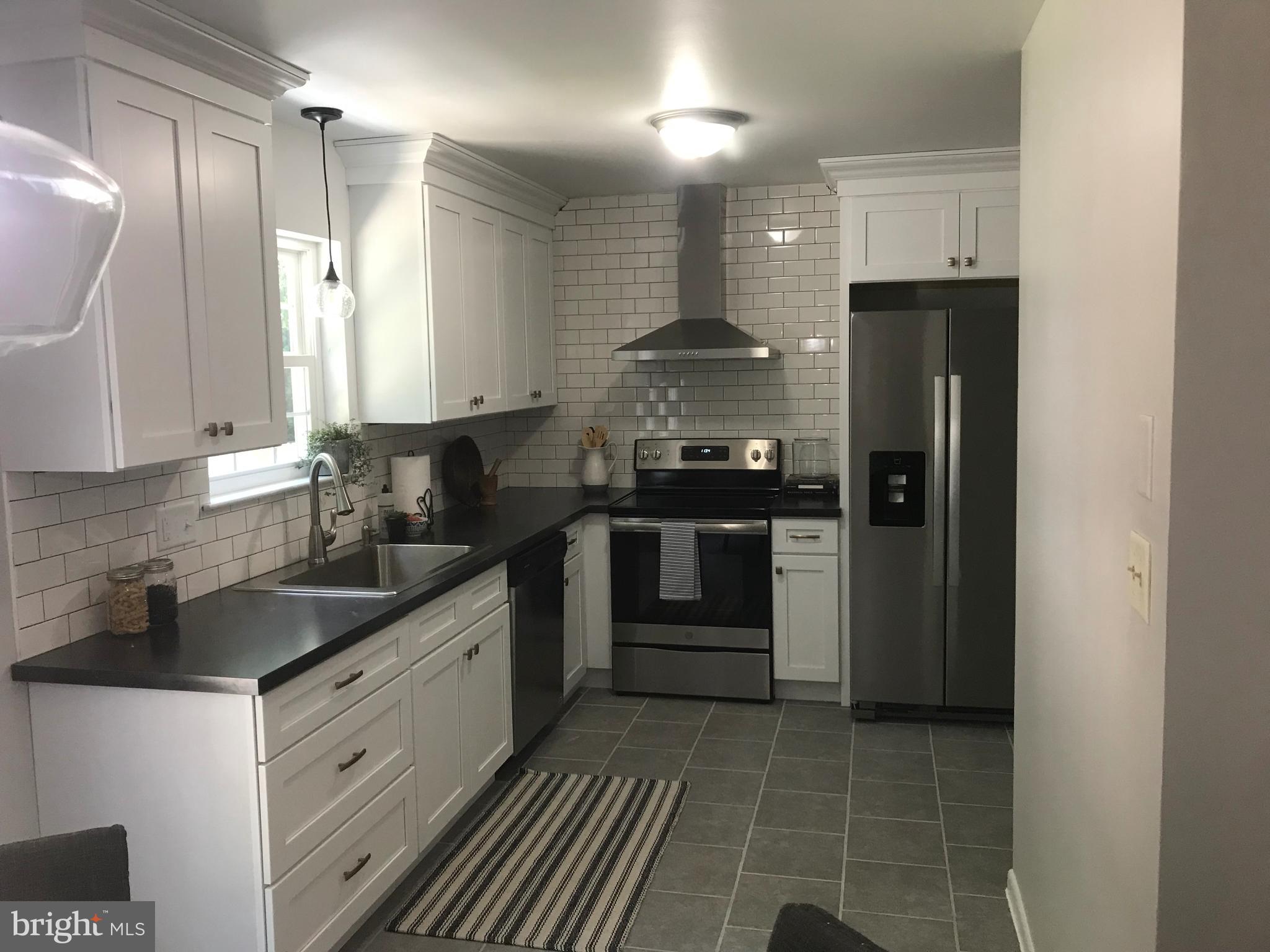 1020 Williamsburg Road Lancaster, PA 17603 - Photo 5 of 27 Gallery Image 5