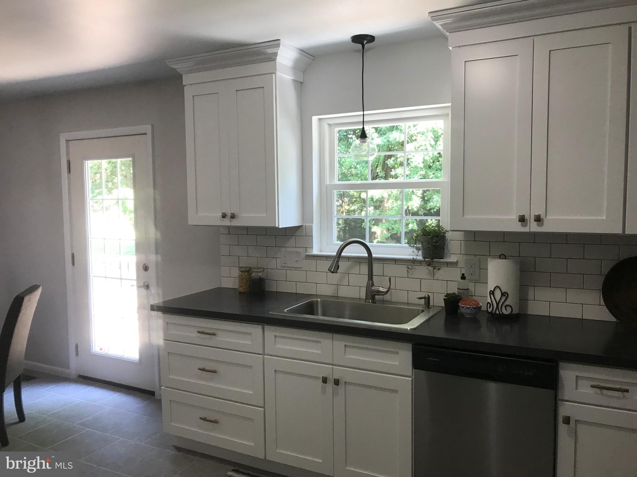 1020 Williamsburg Road Lancaster, PA 17603 - Photo 6 of 27 Gallery Image 6