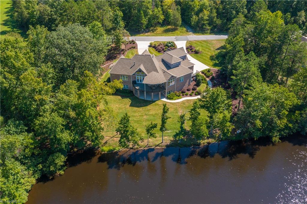 174 Big Tree Road High Point, NC 27265 - Photo 8 of 50 Gallery Image 8