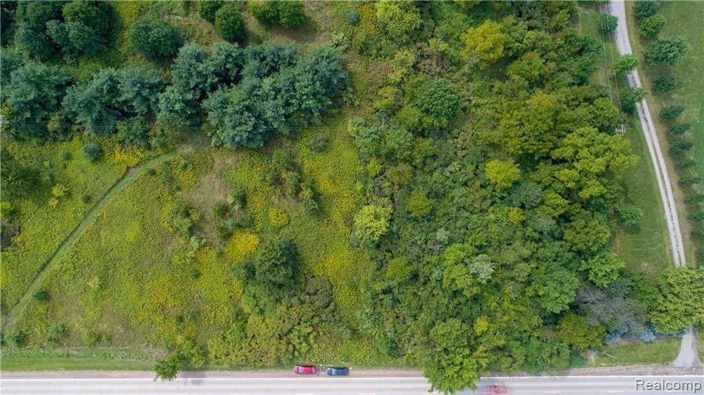Vac Old Plank Road Milford, MI 48381 - Photo 4 of 6