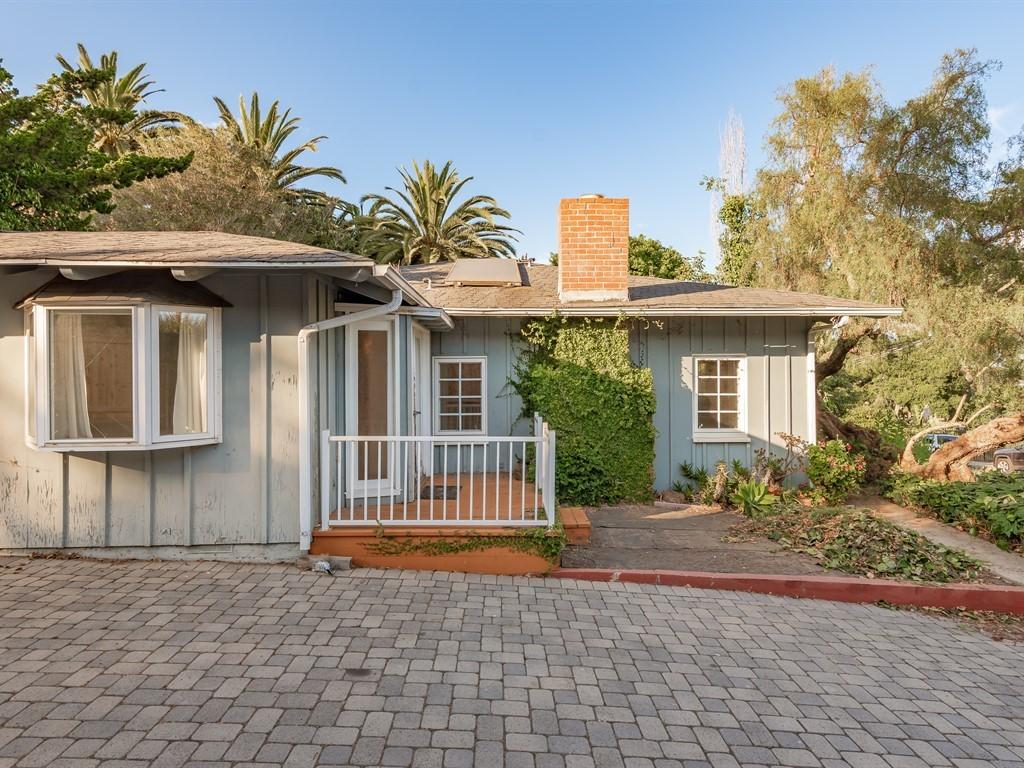 814 Weldon Road Santa Barbara, CA 93109 - Photo 17 of 19 Paver Driveway