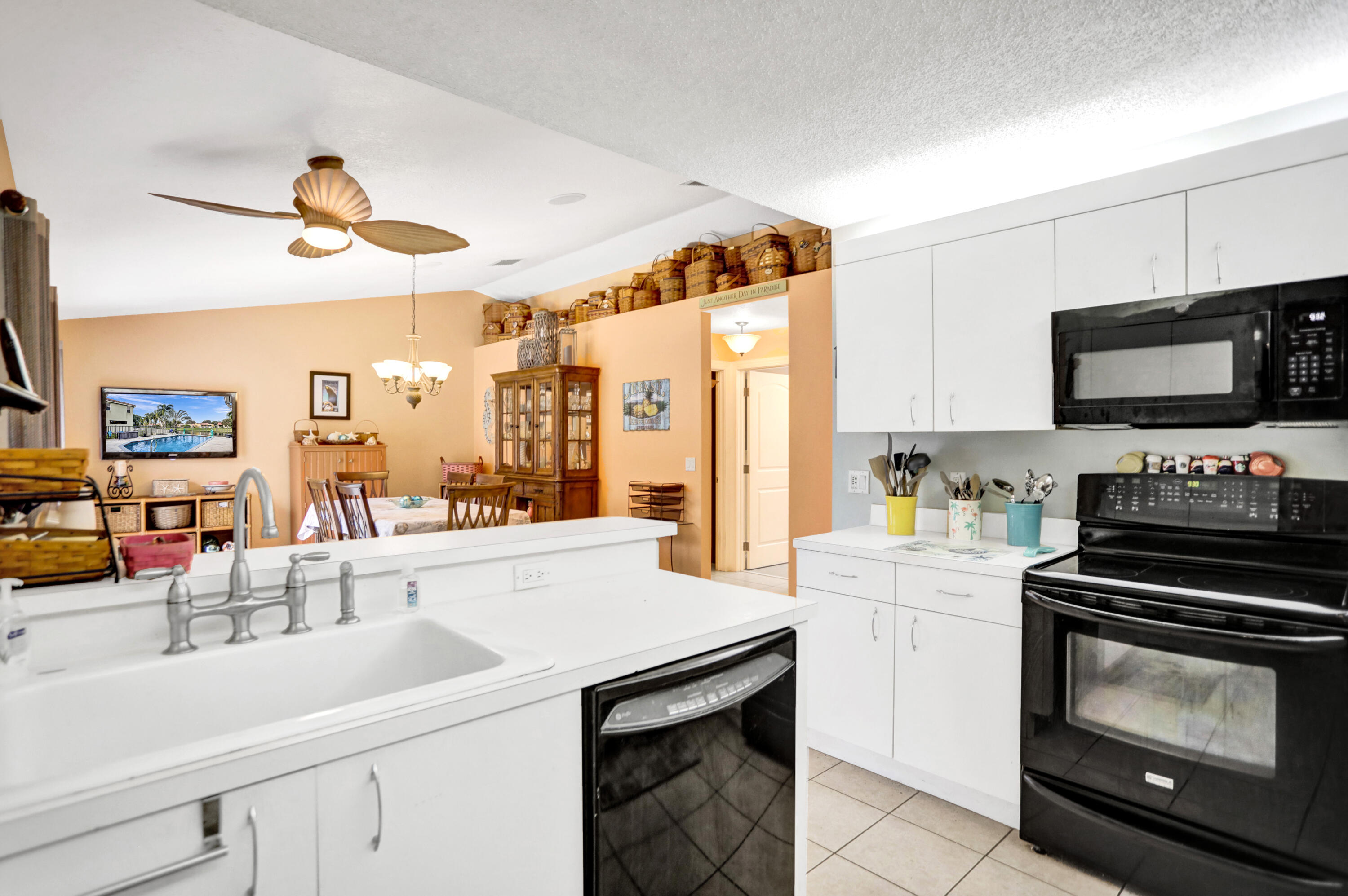 114 East Lee Road Delray Beach, FL 33445 - Photo 12 of 37 3W1A2600
