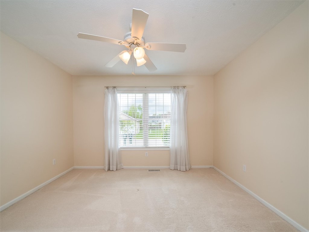 16 Kirkdale Circle Greece, NY 14612 - Photo 11 of 24