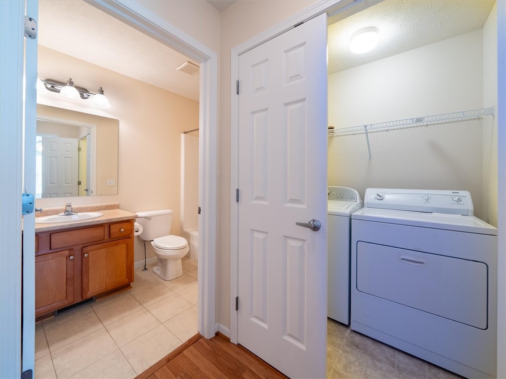 16 Kirkdale Circle Greece, NY 14612 - Photo 13 of 24