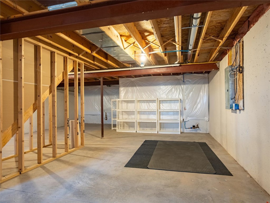 16 Kirkdale Circle Greece, NY 14612 - Photo 20 of 24 Garage