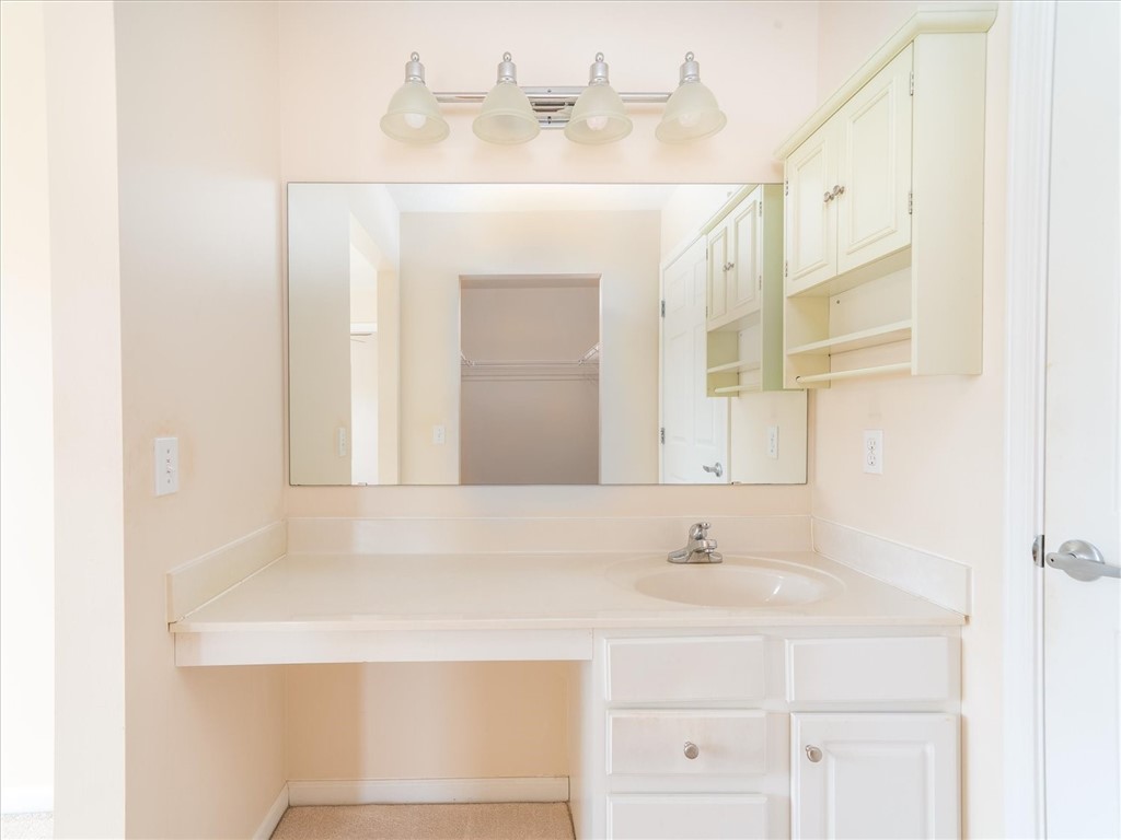 16 Kirkdale Circle Greece, NY 14612 - Photo 7 of 24