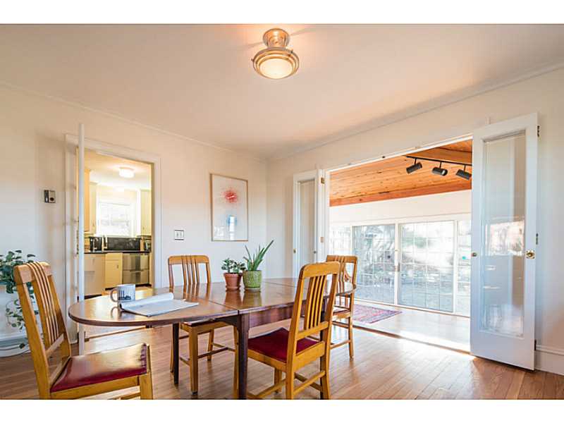 78 Memorial Road Providence, RI 02906 - Photo 4 of 20 Dining Room.