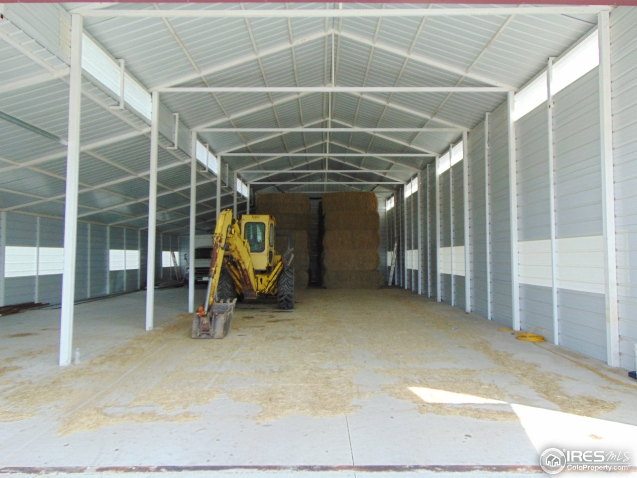 11 East Ranch Road Wiggins, CO 80654 - Photo 4 of 20 inside barn