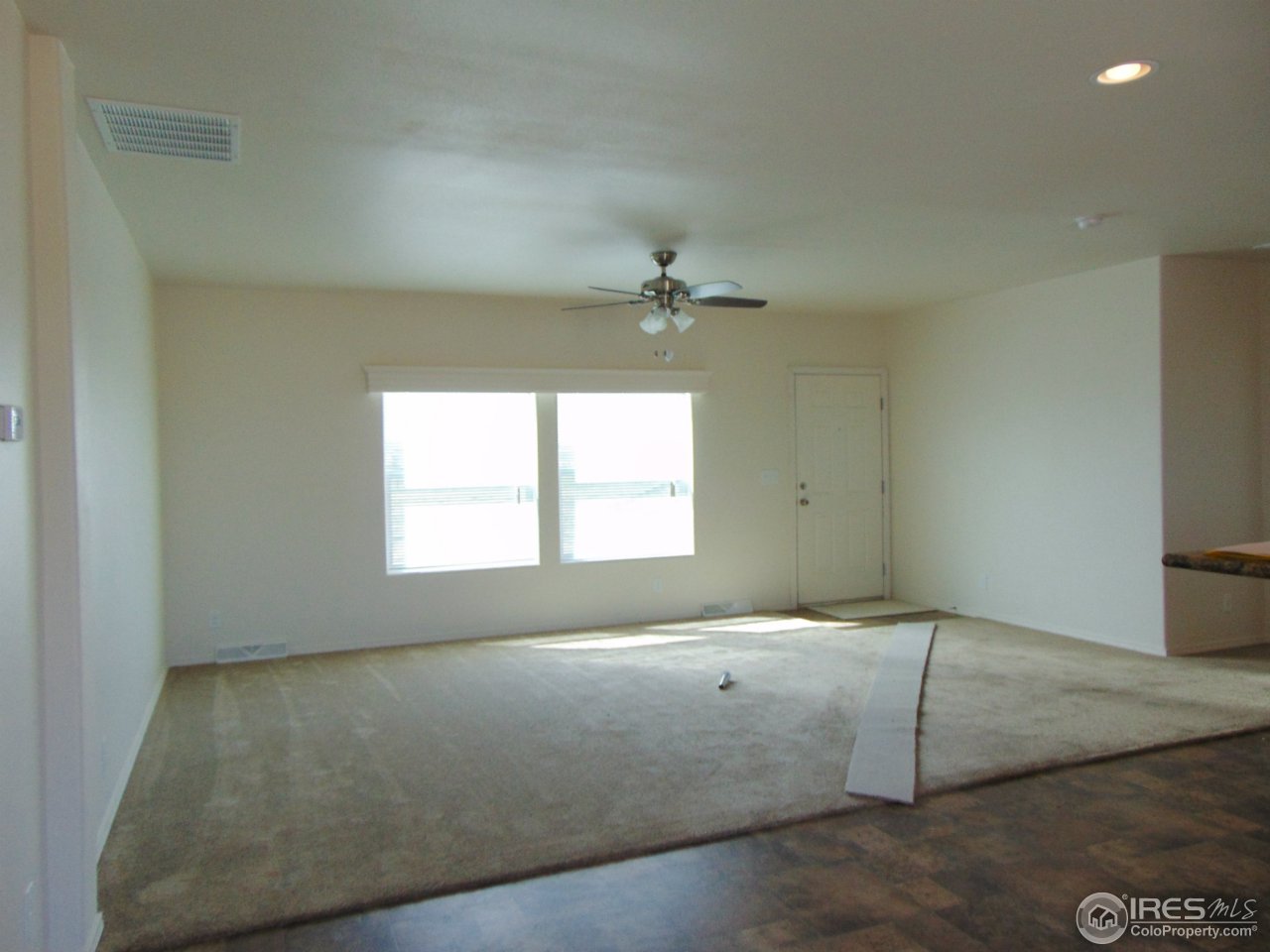 11 East Ranch Road Wiggins, CO 80654 - Photo 10 of 20 Living room