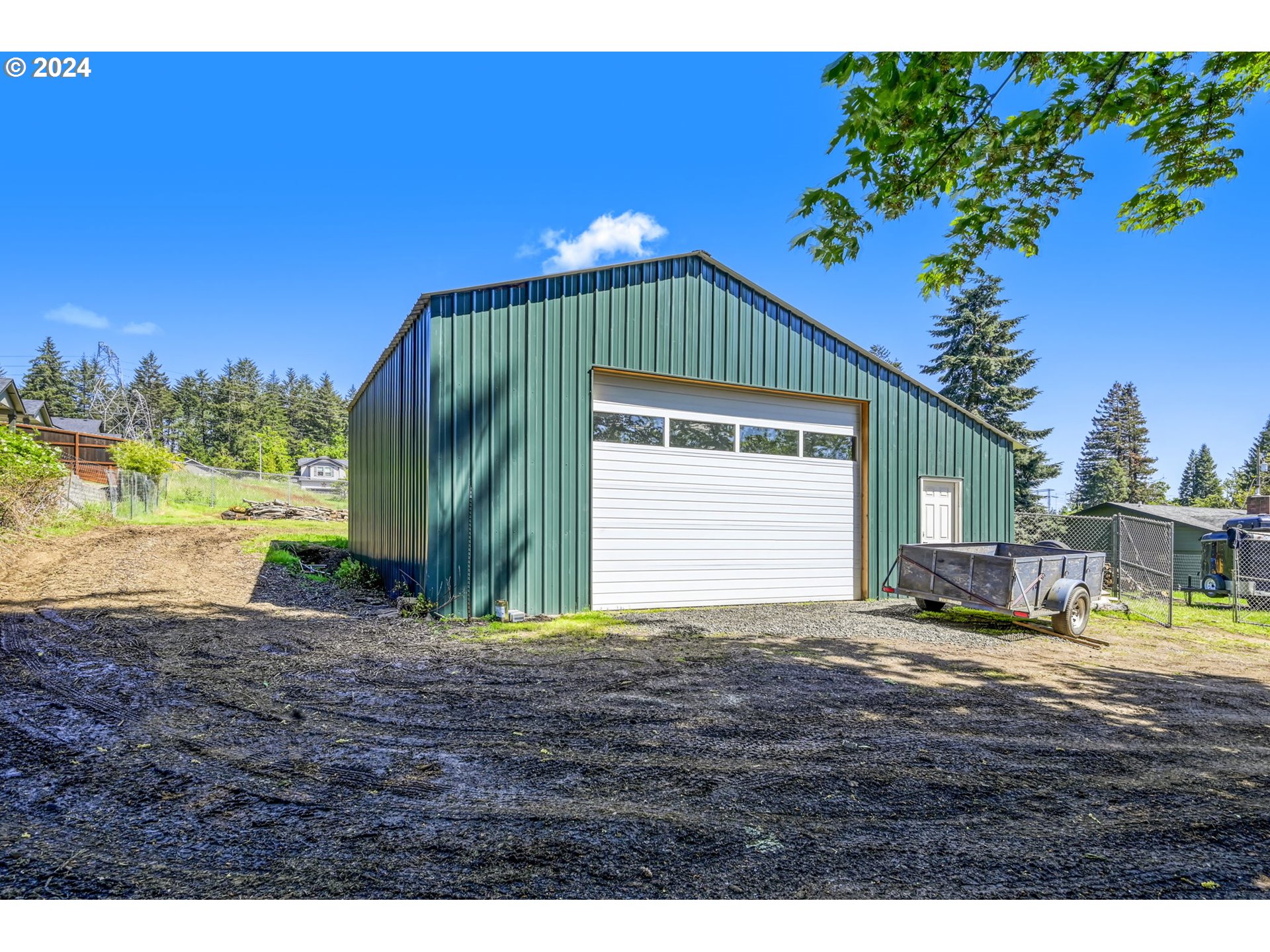 5422 Mt Vernon Road Springfield, OR 97478 - Photo 5 of 44 a house with trees in the background