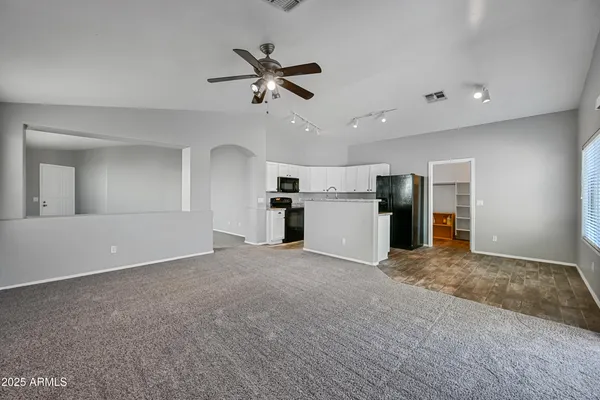 $2,250 | 22830 North 24th Street, Phoenix, AZ 85024
