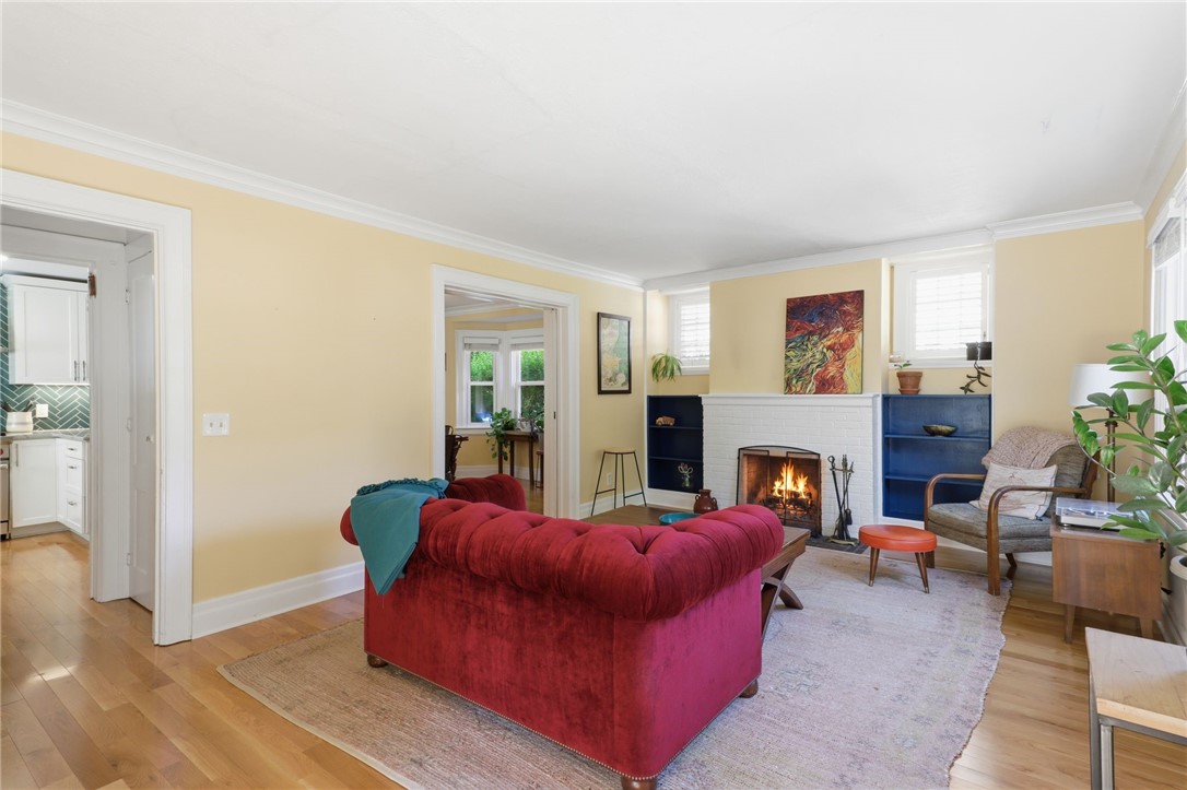 359 Rockingham Street Rochester, NY 14620 - Photo 5 of 36