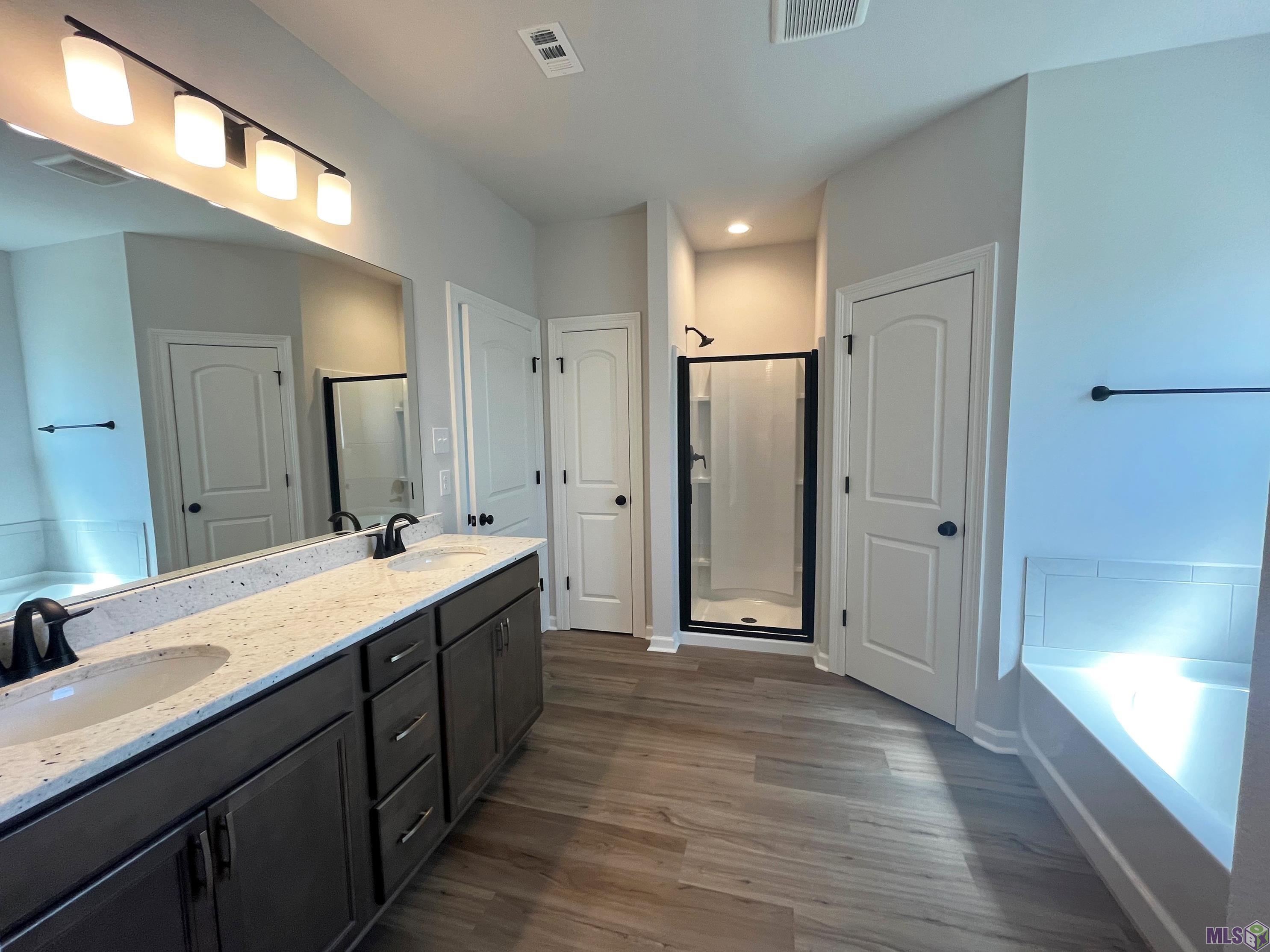 20452 Stone House Road Hammond, LA 70401 - Photo 8 of 15 PRIMARY BATH