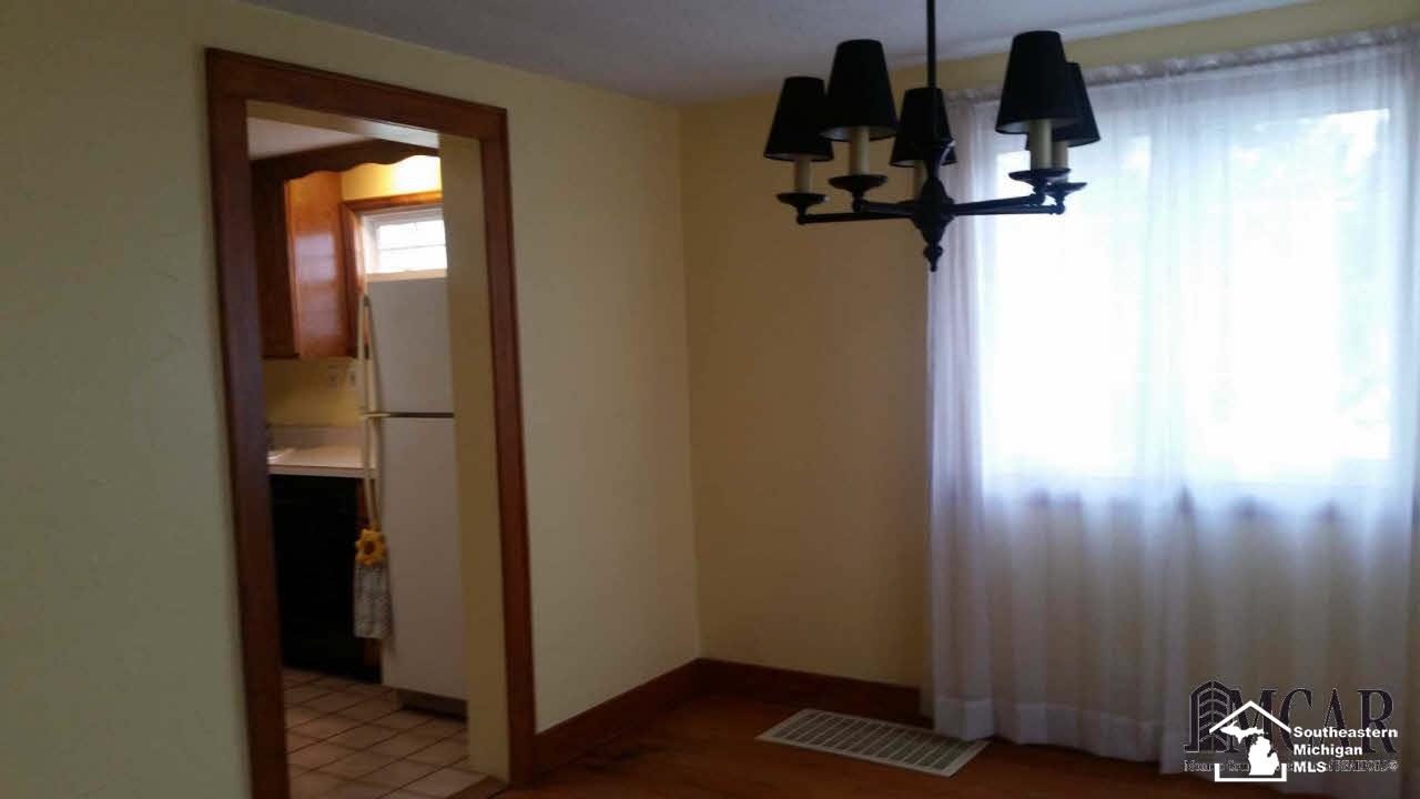 11437 Grafton Road Carleton, MI 48117 - Photo 5 of 18