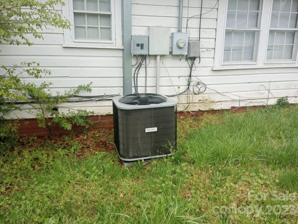 116 Flint Hill Church Road Boiling Springs, NC 28152 - Photo 2 of 18 a view of a backyard