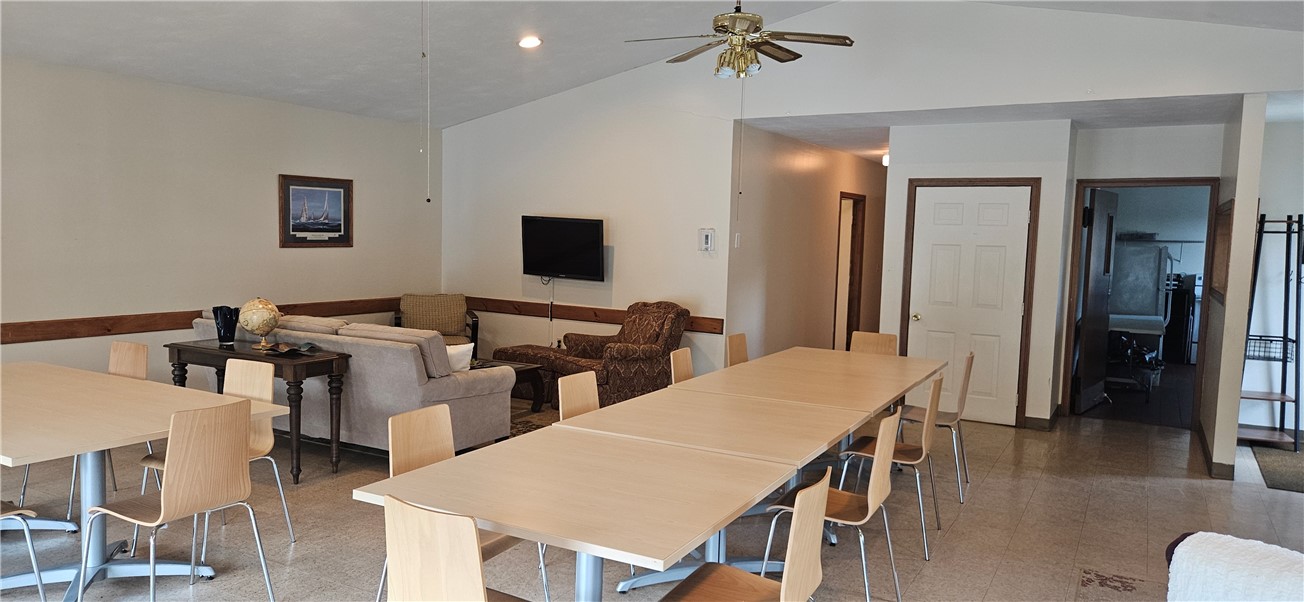 200 Post Road, Unit 323 Warwick, RI 02888 - Photo 15 of 17 dining area in clubhouse