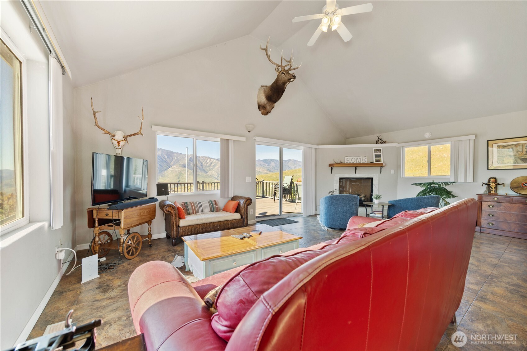 552 Bill Shaw Road Pateros, WA 98846 - Photo 14 of 40