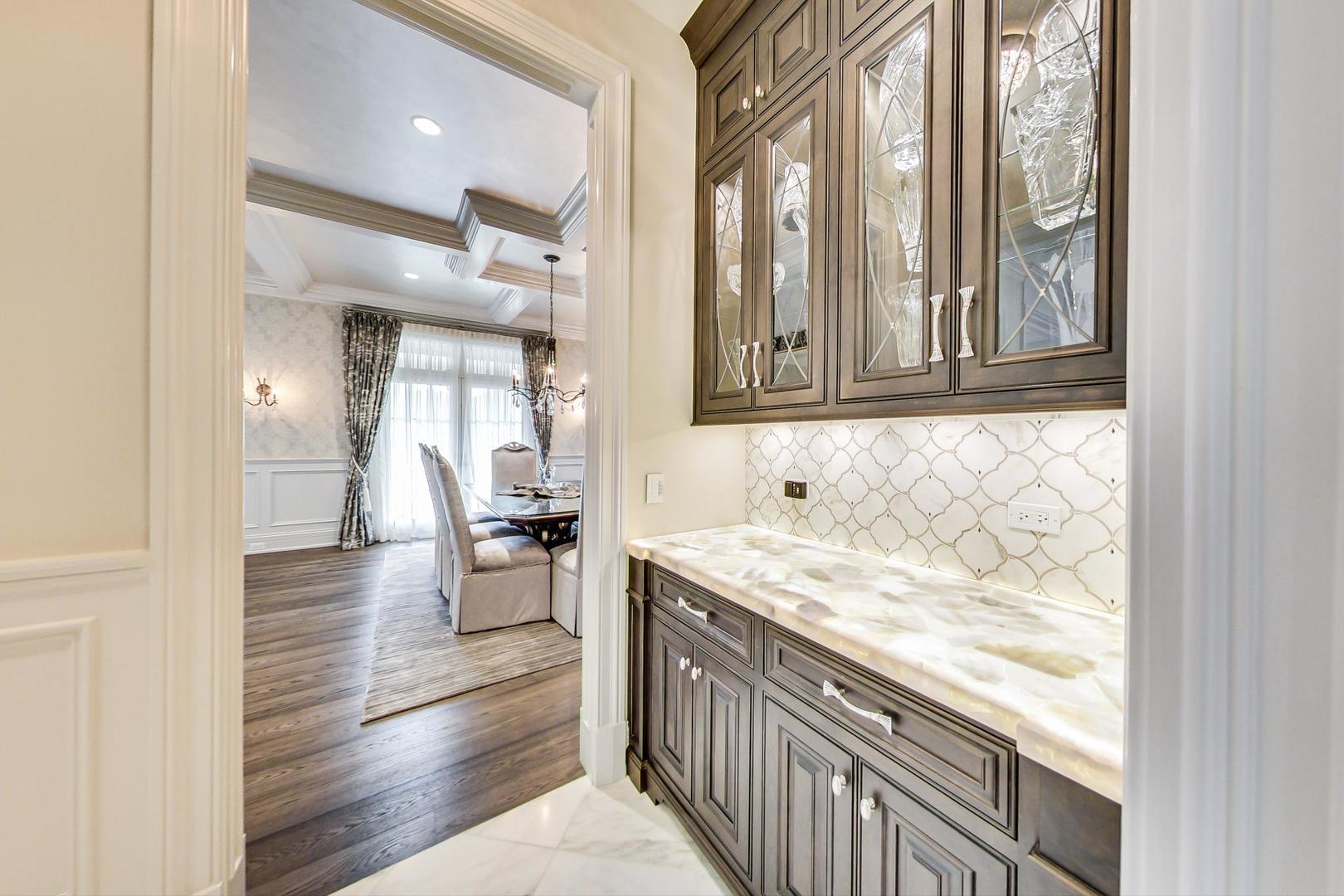 6679 Lee Court Burr Ridge, IL 60527 - Photo 12 of 98
