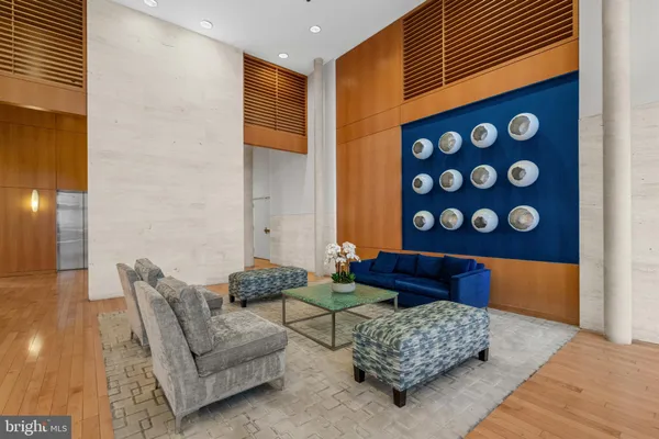 $2,350 | 675 E Street Northwest, Unit 340, Washington, DC 20004