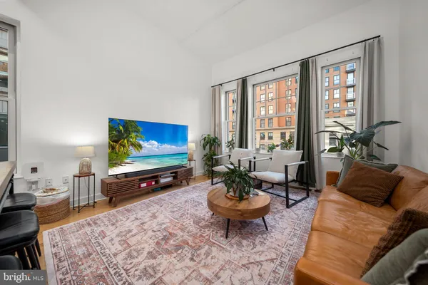 $2,350 | 675 E Street Northwest, Unit 340, Washington, DC 20004