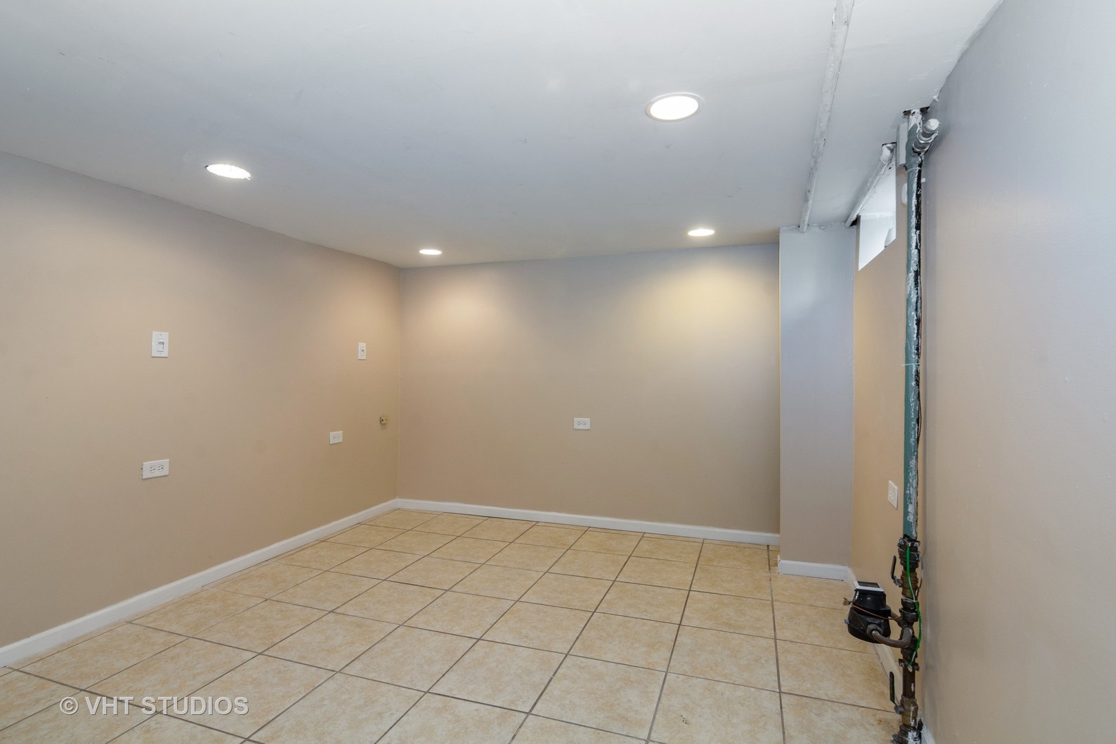 2510 East 96th Street Chicago, IL 60617 - Photo 11 of 13 a view of an empty room