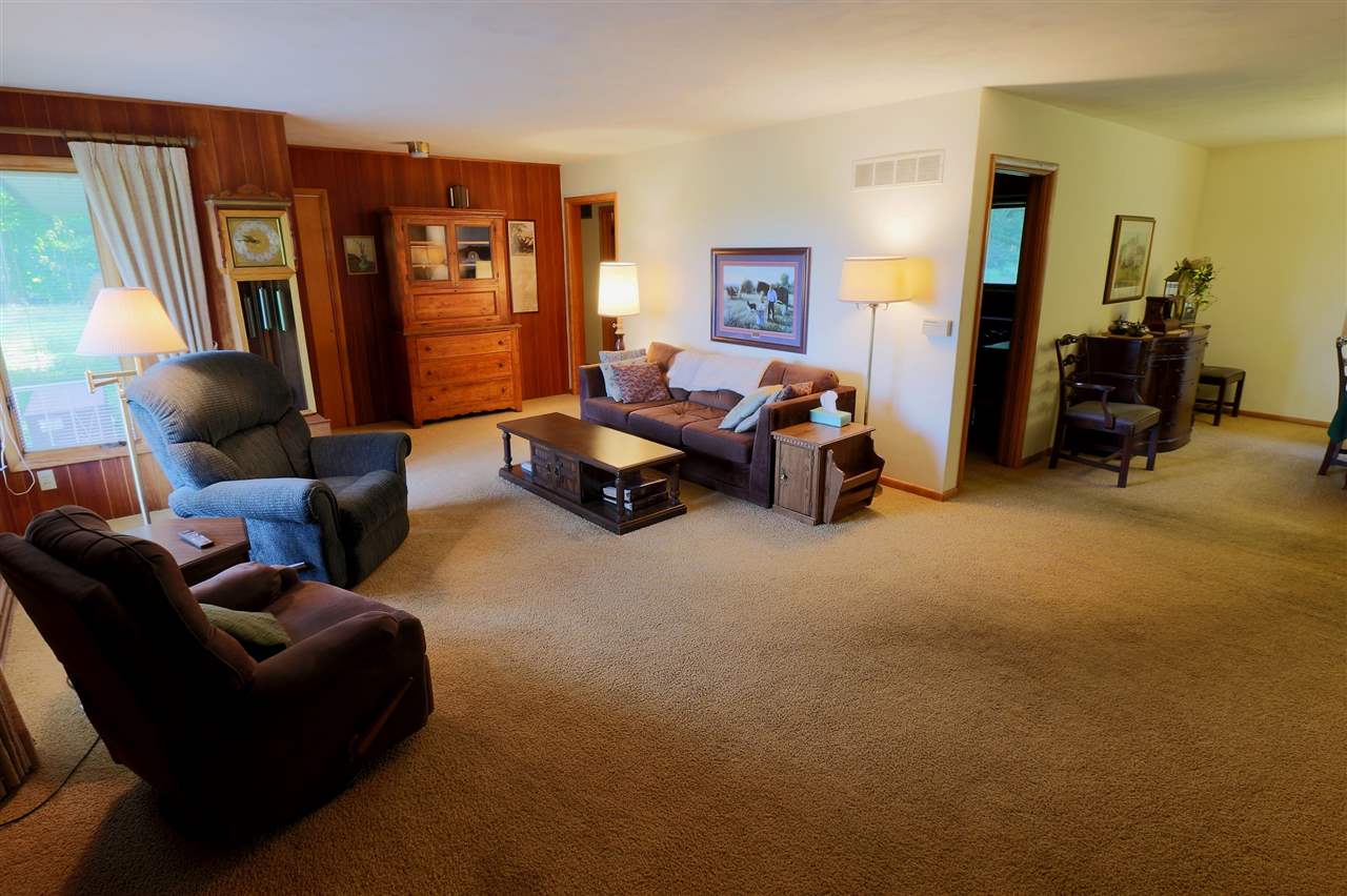 12615 Montague Road Winnebago, IL 61088 - Photo 13 of 25 Gallery Image 13