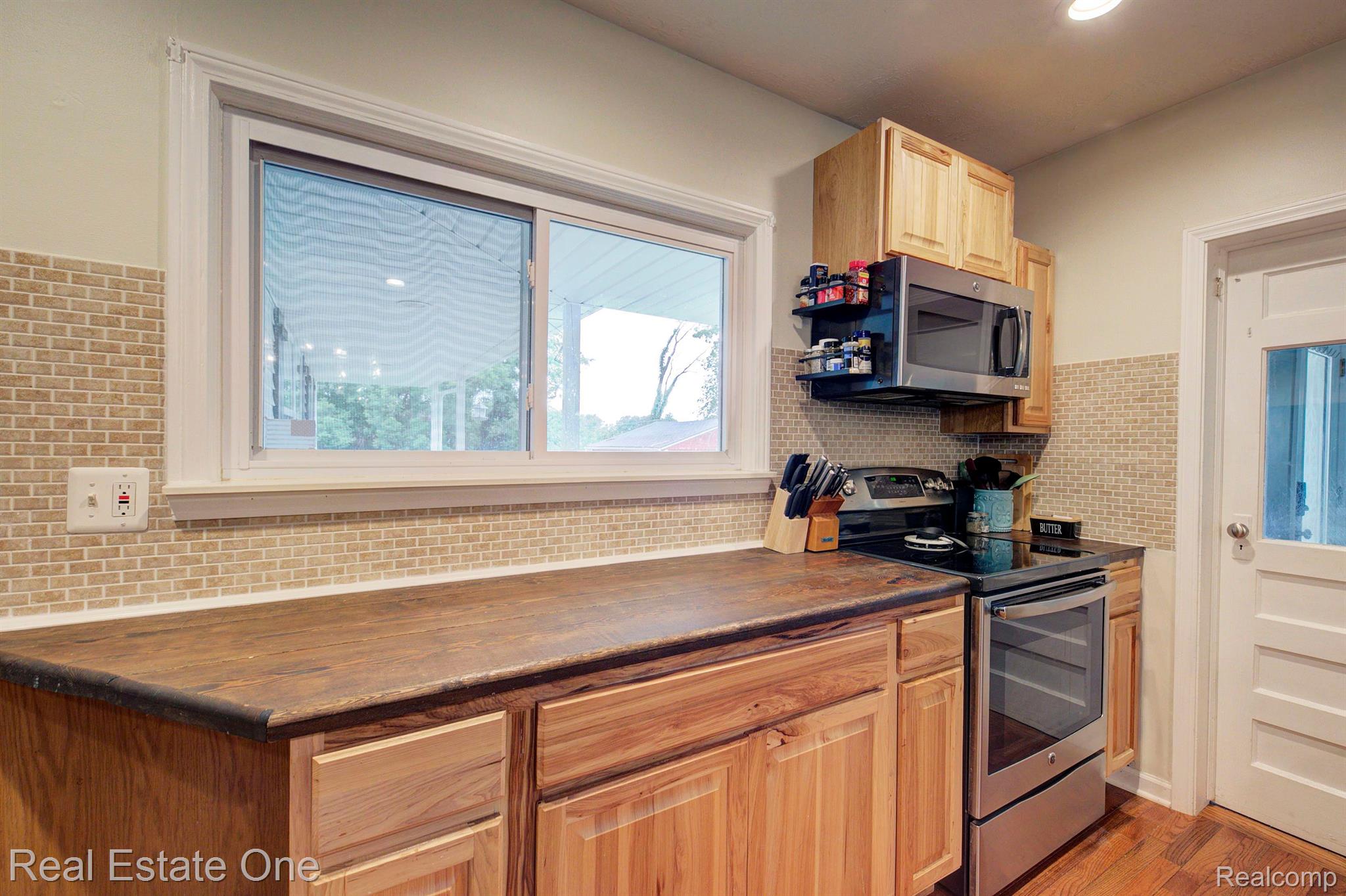 6017 Byron Road Howell, MI 48855 - Photo 65 of 94 Gallery Image 65