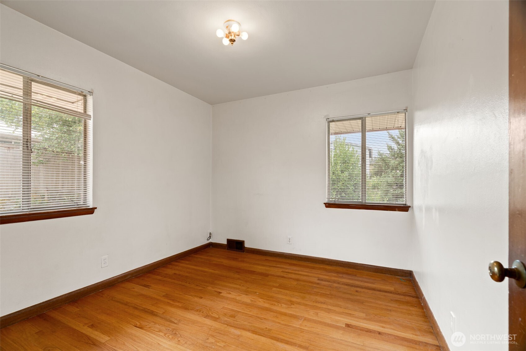 2117 South Bayview Street Seattle, WA 98144 - Photo 14 of 29 Gallery Image 14
