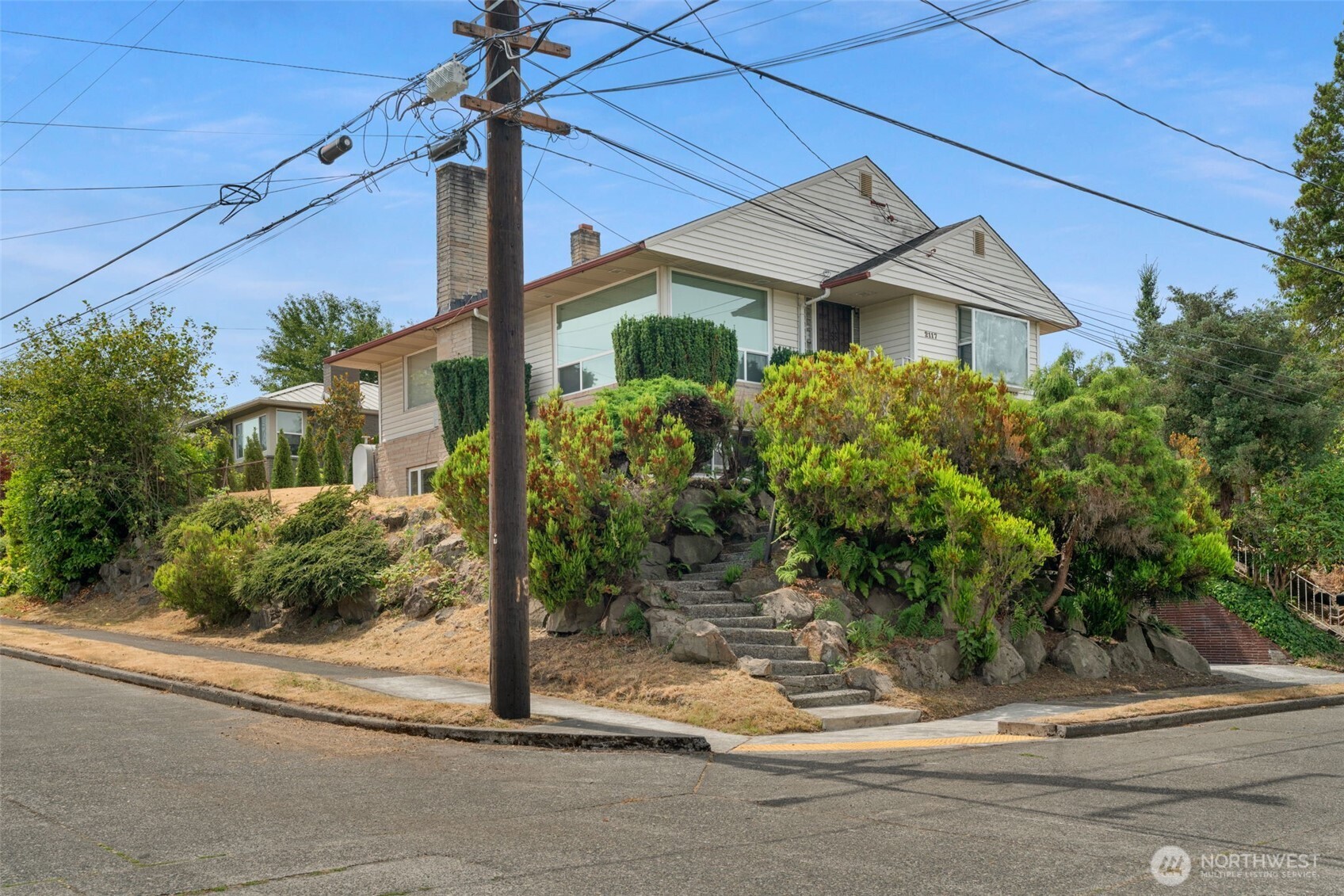 2117 South Bayview Street Seattle, WA 98144 - Photo 2 of 29 Gallery Image 2