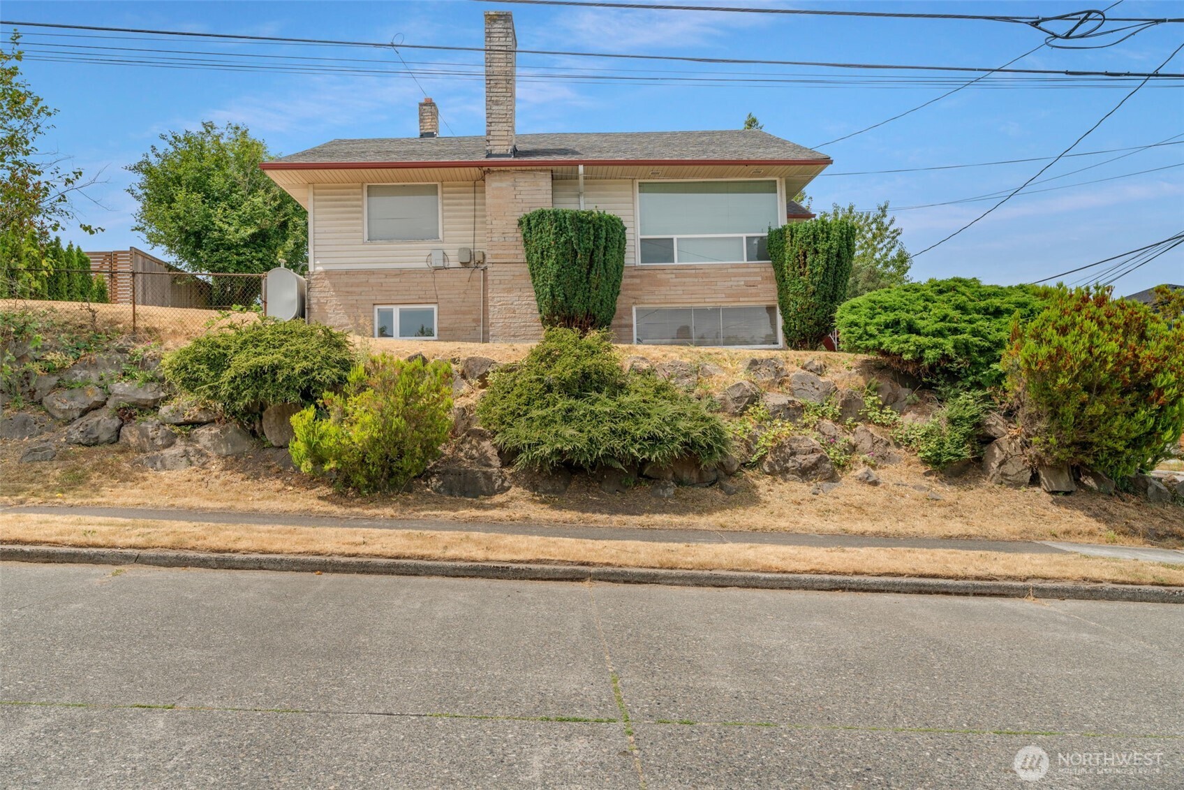 2117 South Bayview Street Seattle, WA 98144 - Photo 3 of 29 Gallery Image 3