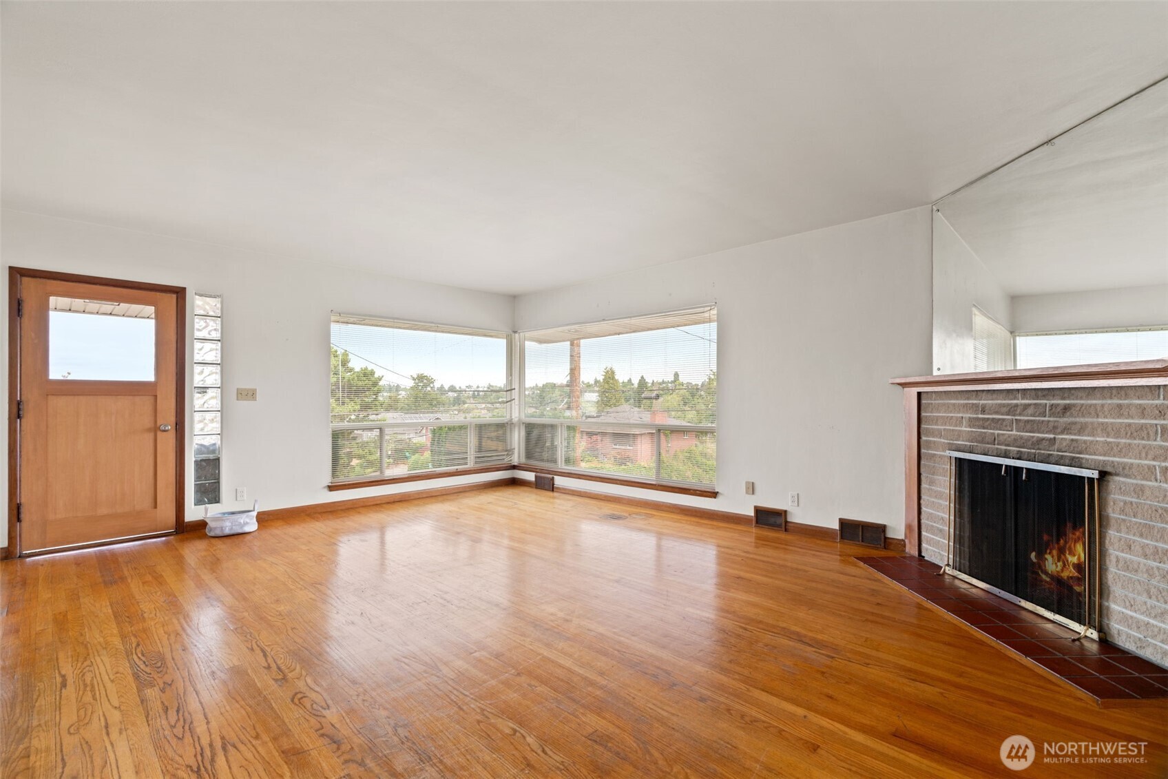 2117 South Bayview Street Seattle, WA 98144 - Photo 6 of 29 Gallery Image 6