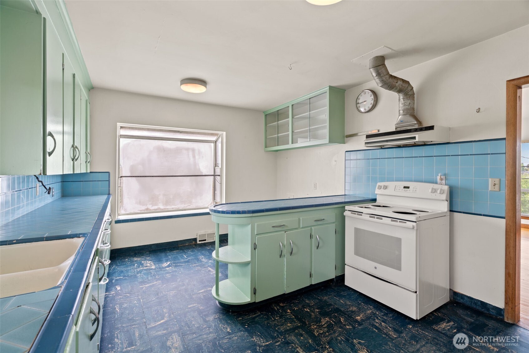 2117 South Bayview Street Seattle, WA 98144 - Photo 9 of 29 Gallery Image 9