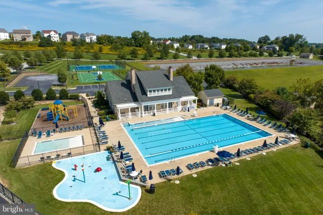 $425,000 | 19 Granite Lane, Unit 4, Chester Springs, PA 19425