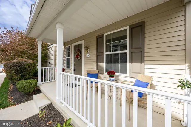 $425,000 | 19 Granite Lane, Unit 4, Chester Springs, PA 19425