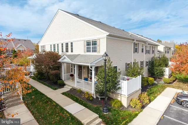 $425,000 | 19 Granite Lane, Unit 4, Chester Springs, PA 19425