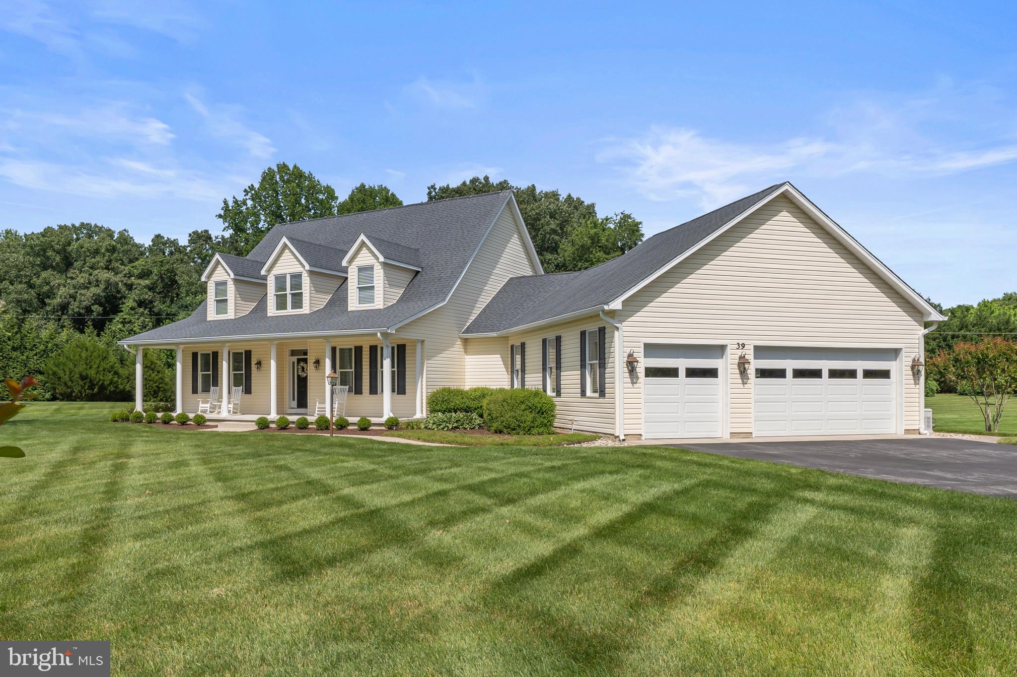 39 Owensville Road Lothian, MD 20711 - Photo 2 of 61 3 car garage