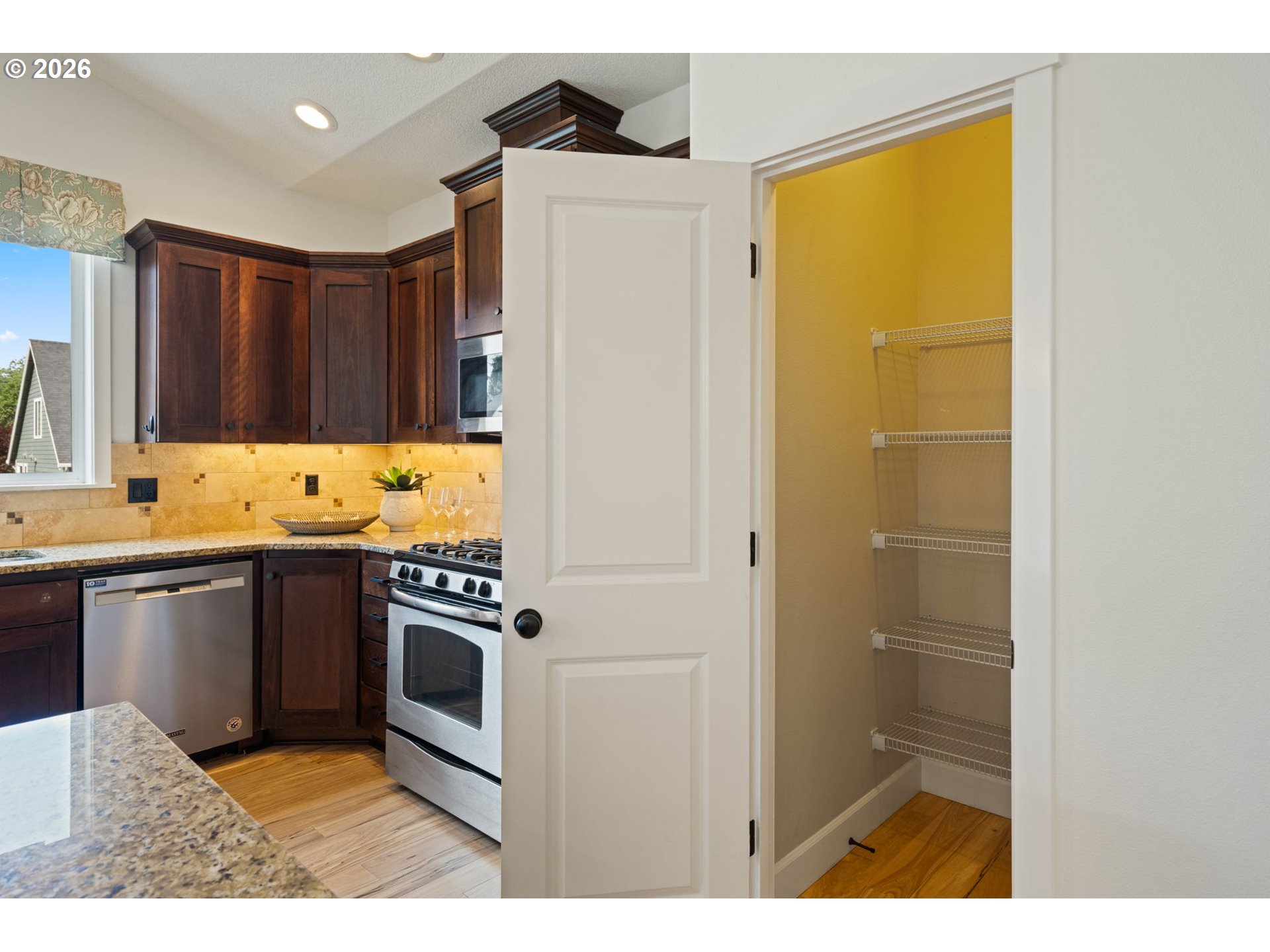 16120 Southeast Pinot Road Milwaukie, OR 97267 - Photo 14 of 40 Kitchen