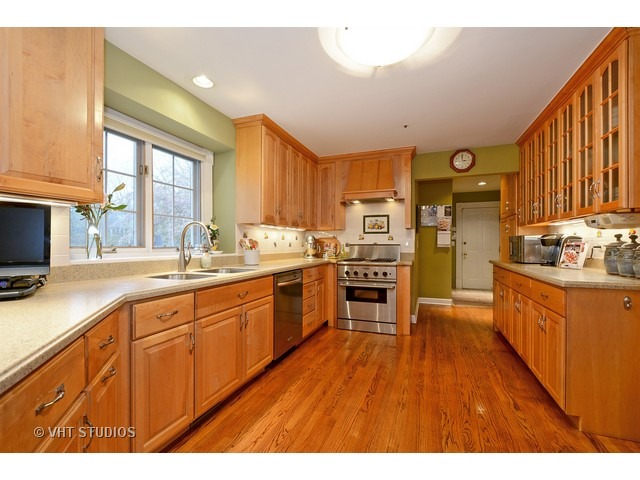 5224 Hilltop Road Long Grove, IL 60047 - Photo 4 of 25