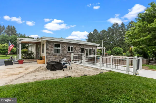 a house view with a garden space