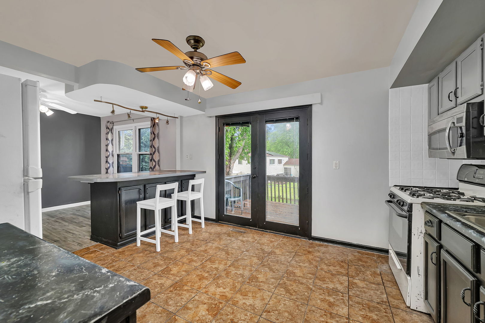 551 Falconridge Way Bolingbrook, IL 60440 - Photo 13 of 28