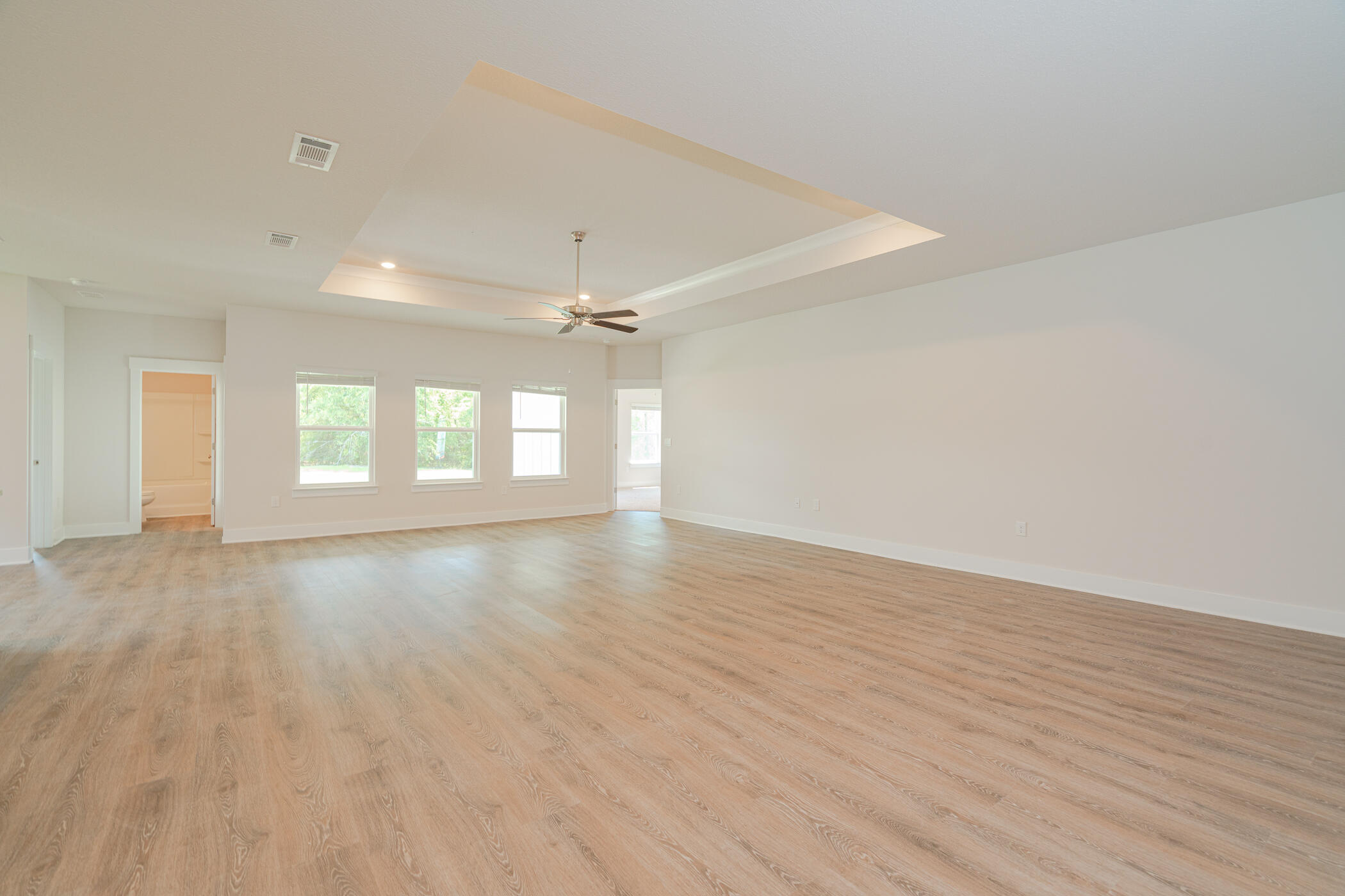 2425 Dakota Way Crestview, FL 32536 - Photo 33 of 43 Living Area