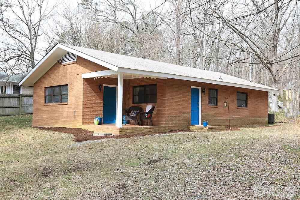 300 Barclay Road Chapel Hill, NC 27516 - Photo 2 of 12