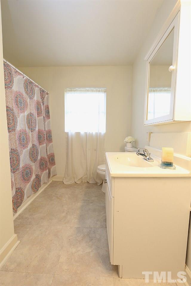 300 Barclay Road Chapel Hill, NC 27516 - Photo 8 of 12