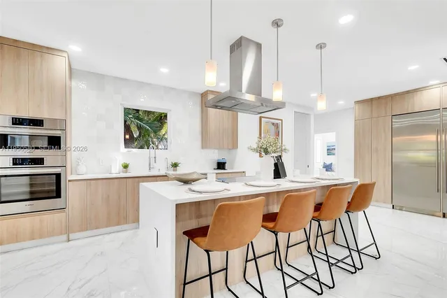 $4,000,000 | 1702 Espanola Drive, Miami, FL 33133