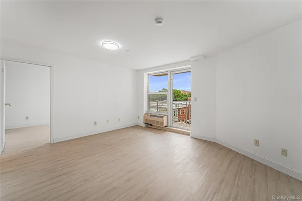 $609,000 | 81-15 Queens Boulevard, Unit 4H | Elmhurst