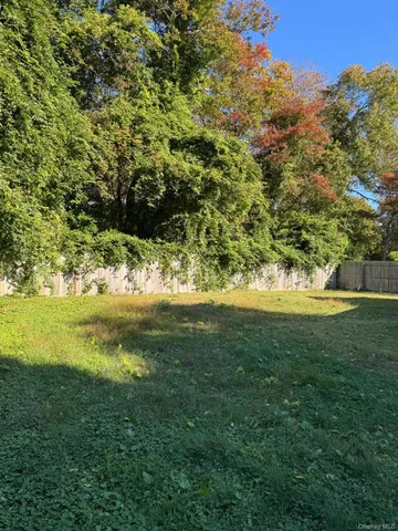 $399,000 | 62 Orchid Drive, Mastic Beach, NY 11951