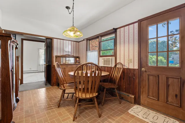 $400,000 | 508 North Van Buren Street, Bloomingdale, MI 49026