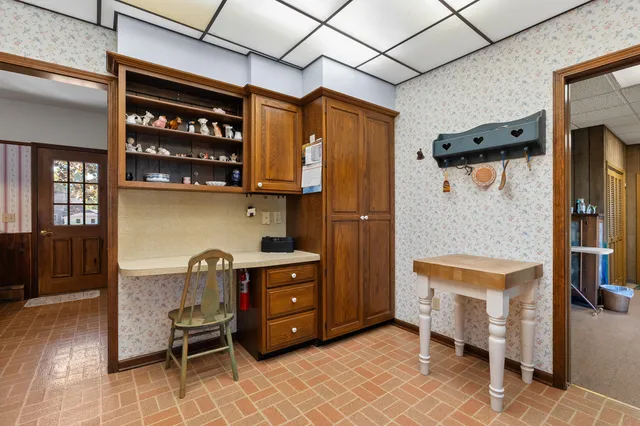 $400,000 | 508 North Van Buren Street, Bloomingdale, MI 49026